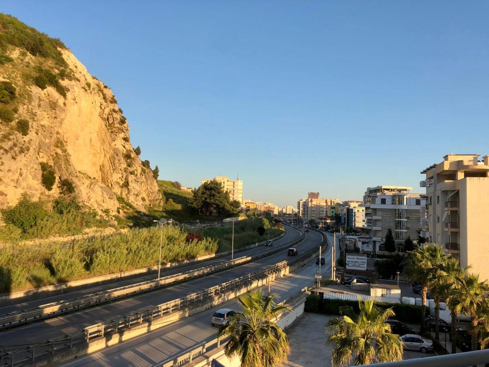 Apartment Ermest ,Kavaje Rock Durrës Eksteriør bilde