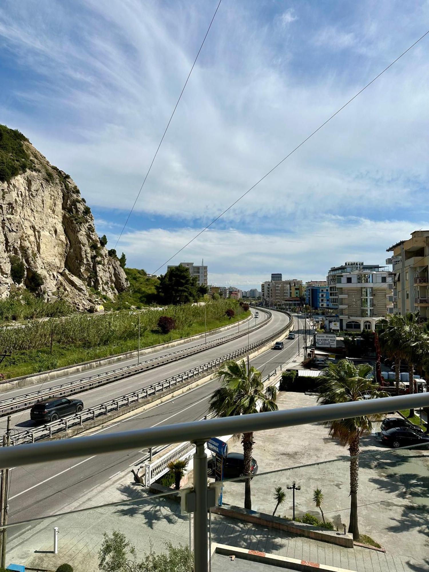 Apartment Ermest ,Kavaje Rock Durrës Eksteriør bilde
